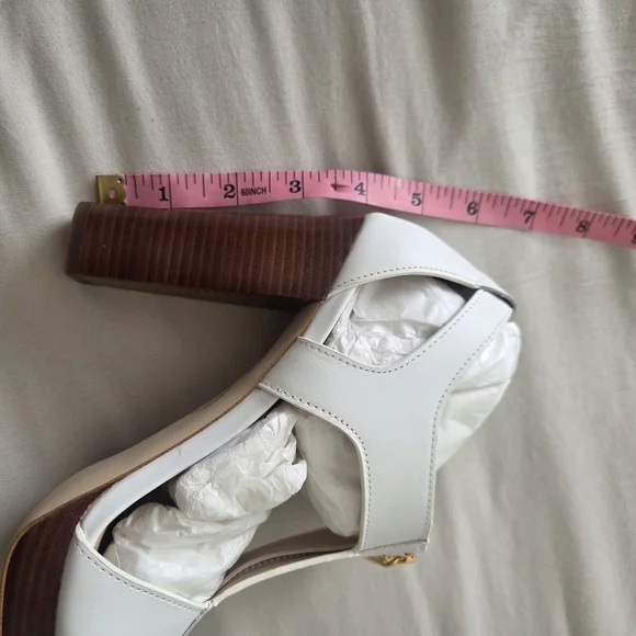 Michael Kors Optic White Berkley Leather Sandals Size 6.5 - Picture 8 of 8